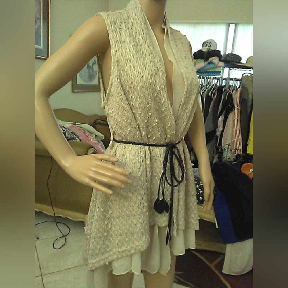BlBNWT PERCH BEIGE VEST-LIKE BLOUSE BY BLU PEPPER SZ. XL KNIT/ SHEER W/ BELT - Picture 8 of 11